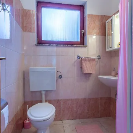 Muzic Guest house