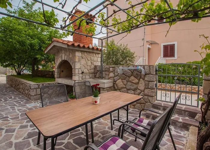 Muzic ゲストハウス 3*