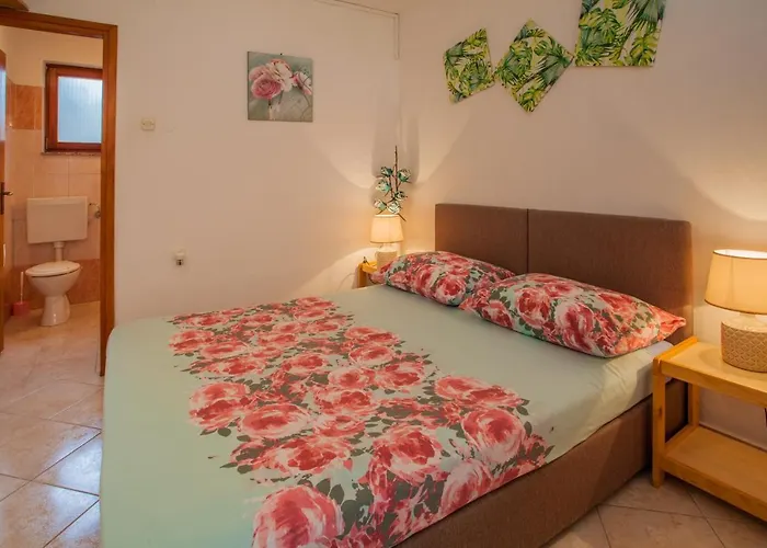 Muzic ゲストハウス 3*