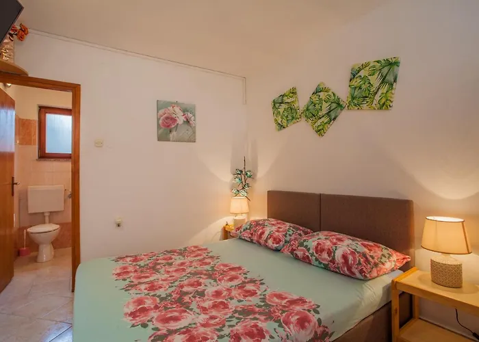 Muzic ゲストハウス 3*